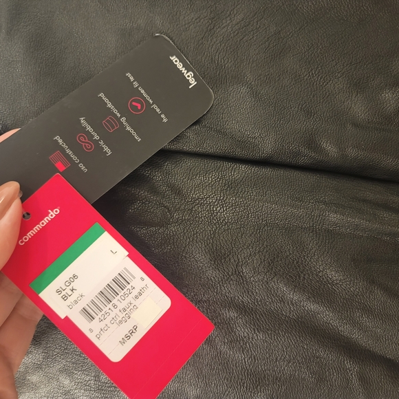 Women's Black High-Waisted Leggings - Picture 7 of 7